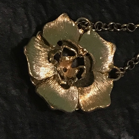 Coldwater creek necklace featuring aqua enameled flower with amber rhinestones - Picture 6 of 7